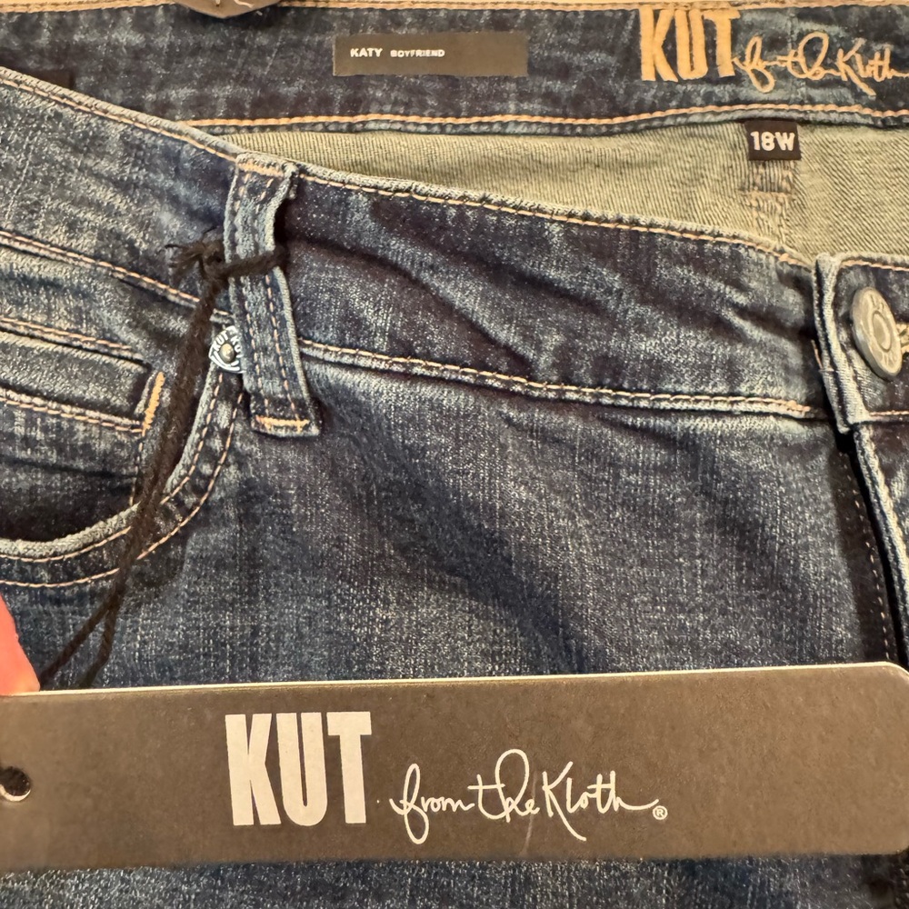 NWT Kut from the Kloth jeans size 18W
Flap pocket cuffed boyfriend jeans